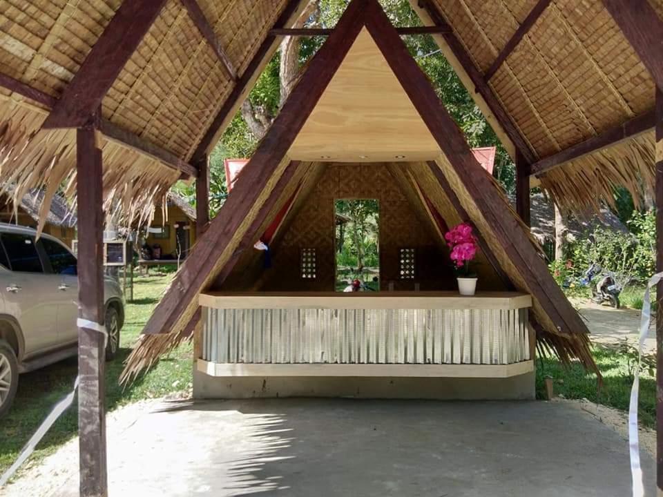 Loboc Nipa Huts Cottages Rental ภายนอก รูปภาพ